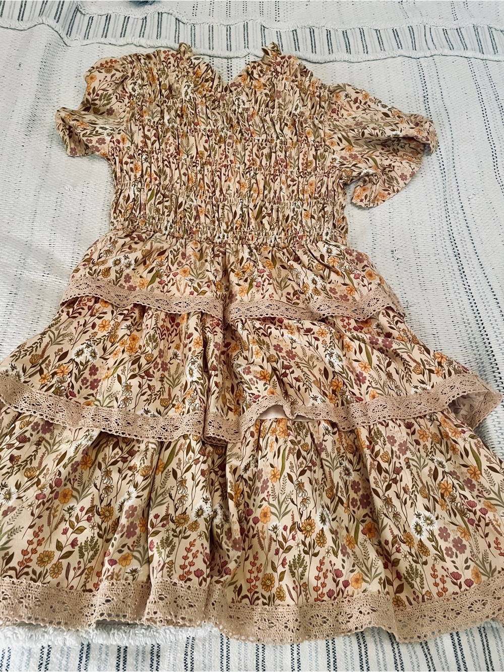 Simply Southern Floral Smocked Tiered Dress. Medium. NWT